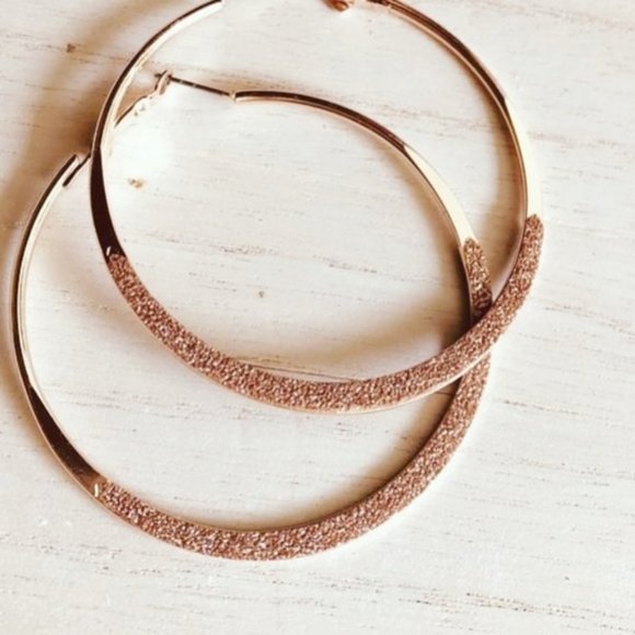 ROSE GOLD STAR DUST BIG HOOPS - Picture 1 of 1